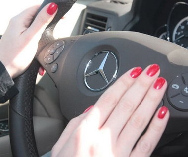 ​Dzień Kobiet na drogach. Jakimi kierowcami są kobiety?