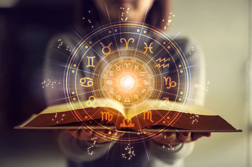 Dzień tygodnia szczęśliwy dla twojego znaku zodiaku. To wtedy załatwiaj ważne sprawy /123RF/PICSEL