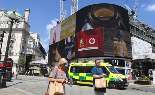 "Dzień wolności". Po 480 dniach koniec restrykcji w Anglii