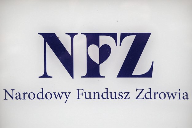 "Dziennik Gazeta Prawna": NFZ na rekordowym plusie /Wojciech Olkuśnik /PAP