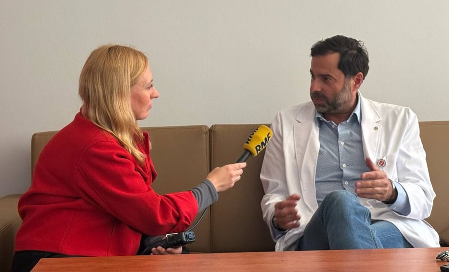Dziennikarka portalu Twoje Zdrowie RMF24 rozmawia z prof. Wojciechem Wysockim, specjalistą chirurgii ogólnej i onkologicznej /Szpital Wojskowy w Krakowie /