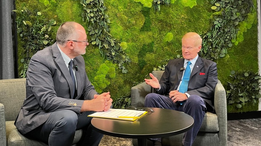 Dziennikarz RMF FM Grzegorz Jasiński i dyrektor NASA Bill Nelson /Michał Dukaczewski /RMF FM