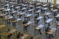 Dziesiąty dzień strajku nauczycieli, egzamin ósmoklasisty z języka obcego. Na żywo