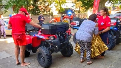 Dziewczynka przeszła plażą 4 kilometry. Szczęśliwy finał poszukiwań 8-latki