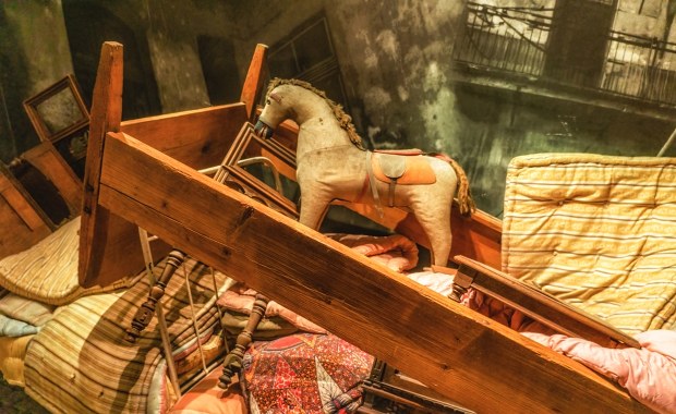 ​Dziewczynka z Listy Schindlera. "Niusia" ujawnia tajemnicę metalowego pudełeczka