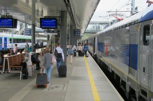 Dziewięć godzin? Posłowie nie mówią prawdy o pociągach Szczecin-Warszawa