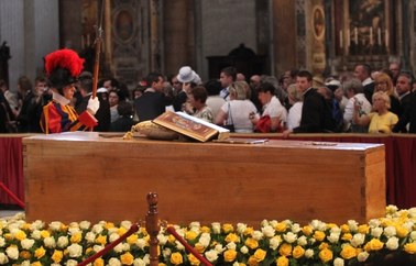 Dziewięć lat temu umarł Jan Paweł II 