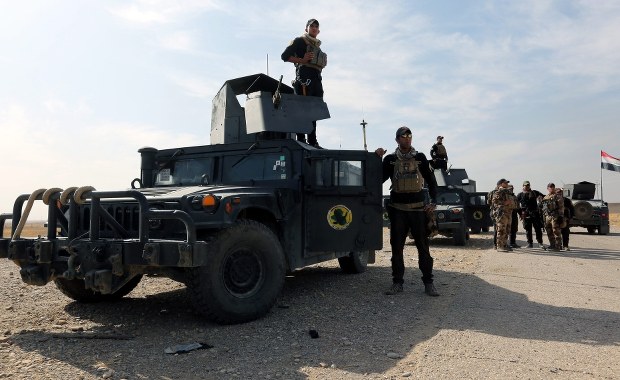 Dżihadyści podpalili zakłady chemiczne koło Mosulu. Kilkaset osób poszkodowanych