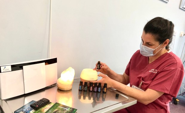 Dziką pomarańczą i lawendą w bóle porodowe