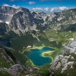 Dzikie piękno czeka na Polaków. Pięć powodów, aby odwiedzić Czarnogórę