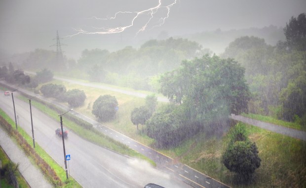 Dziś burze z gradem. Ostrzeżenie dla siedmiu województw