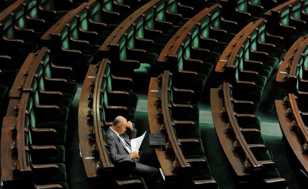 Dziś głosowania ws. szefa MSW i wotum nieufności