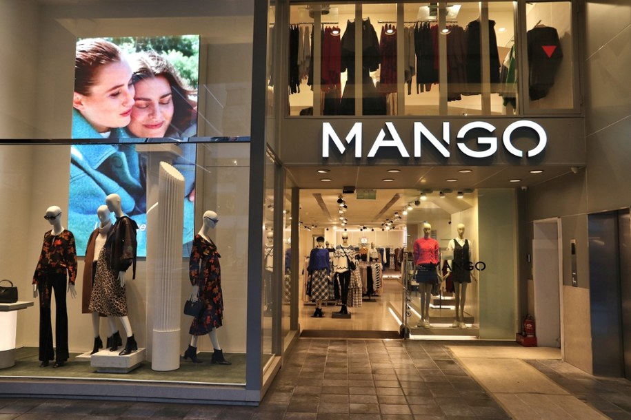 Dziś Mango to ponad 2700 sklepów w 120 krajach i 15 tysięcy pracowników /Shutterstock
