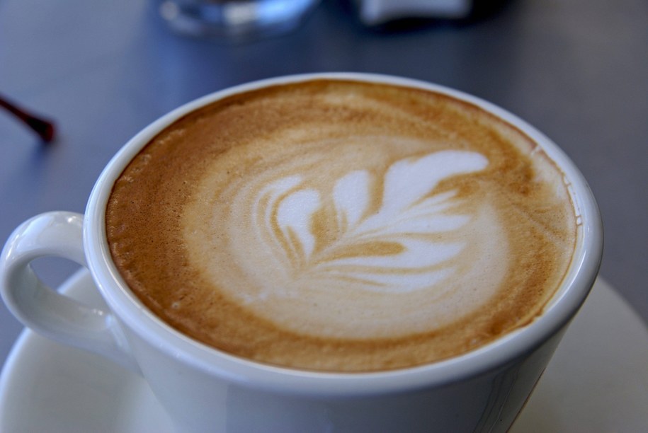 Dziś Międzynarodowy dzień cappuccino, jednego z symboli włoskich poranków /	Alexander Bernhard / CHROMORANGE /PAP/DPA