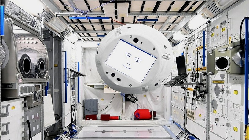Dziś na orbitę leci inteligentny robot od IBM-a. Pomoże astronautom w badaniach /Geekweek