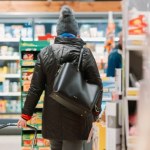 Dziś niedziela handlowa. Przed świętami sklepy otwarte nawet do 1