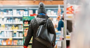 Dziś niedziela handlowa. Przed świętami sklepy otwarte nawet do 1