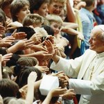 Dziś rocznica urodzin Jana Pawła II. Dziwisz: Zostawił nam ogromne dziedzictwo