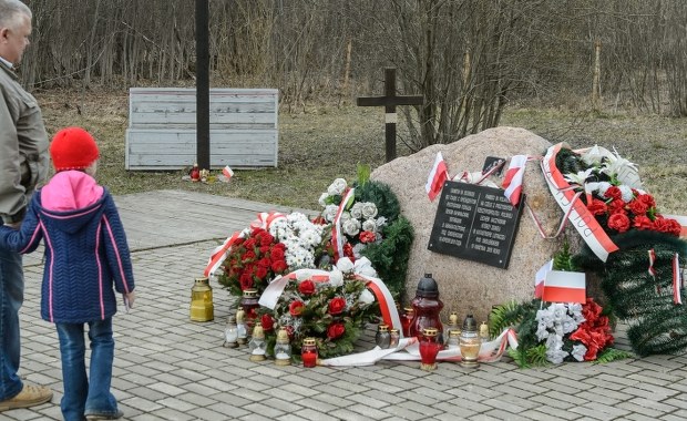 Dziś rocznicowe uroczystości w Katyniu i Smoleńsku z udziałem krewnych ofiar