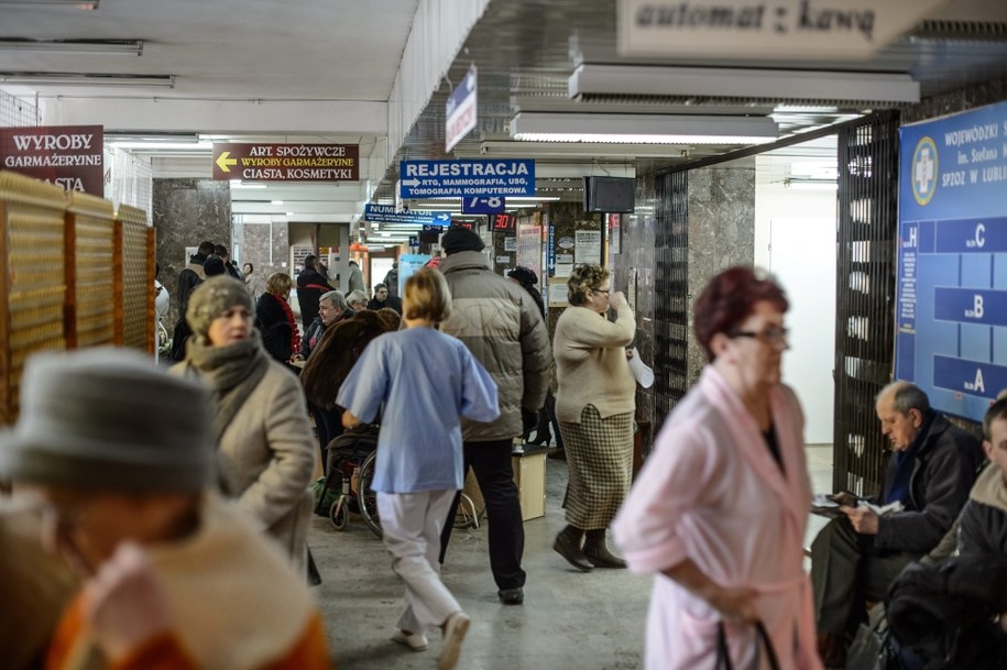 Dziś spotkanie lekarzy z ministrem zdrowia. Jak odróżnić pacjenta z przeziębieniem od zakażonego Covid-19?