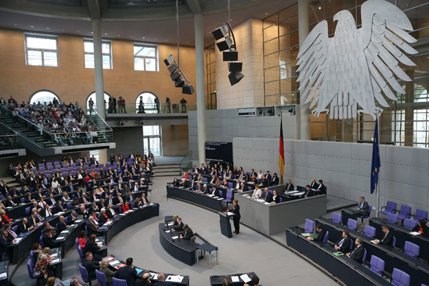 Dziś w Bundestagu głosowanie nad pakietem ustaw zaostrzających prawo azylowe /AFP