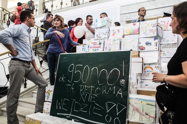 Dziś w Sejmje protestowali rodzice dzieci /Jakub Kamiński   /PAP