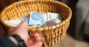 Dziś zbiórka w kościołach w całej Polsce. Do kogo trafią pieniądze?