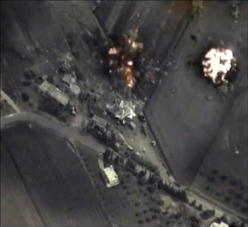 Dziś zbombardowano także obóz szkoleniowy bojowników islamskich /PAP/EPA