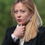 "Dzisiaj spotyka to mnie". Giorgia Meloni reaguje na swoje zdjęcie w bieliźnie