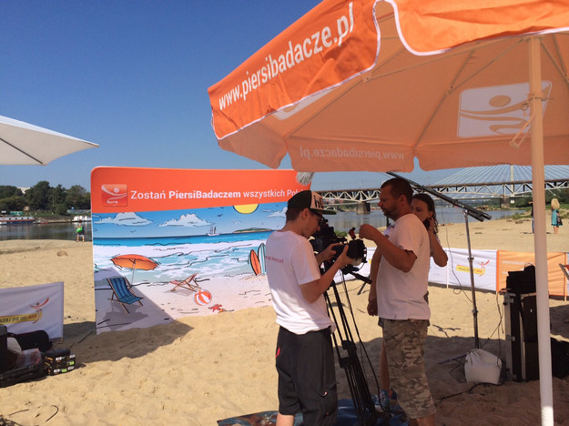 Dzisiejszy casting odbywa się na piaszczystej plaży przy moście Poniatowskiego w Warszawie /Magdalena Gawlik /RMF FM