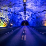 Dziura w górze ma prawie 25 km długości. To najdłuższy drogowy tunel na świecie