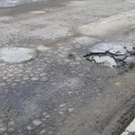 Dziury na drogach: Drogowcy z Łodzi nie dotrzymali słowa