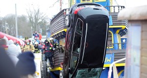 Dziwnów: Auto wpadło do kanału portowego. Zginęła czteroosobowa rodzina
