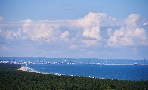 ​Dźwig zerwał linię wysokiego napięcia w Gdańsku. Żegluga utrudniona