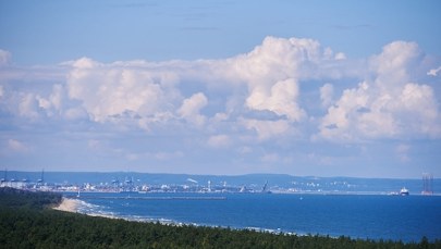 ​Dźwig zerwał linię wysokiego napięcia w Gdańsku. Żegluga utrudniona