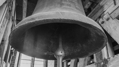 Dzwon Zygmunt zabrzmiał w południe po śmierci papieża