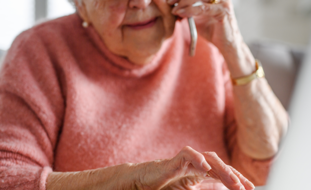 Dzwonią, chcąc potwierdzić zmianę numeru. ZUS: To oszustwo!