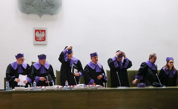 "Dzwonimy po policję". Awantura przed posiedzeniem Trybunału Stanu