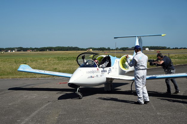 E-fan wykonał swój dziewiczy lot w marcu 2014 roku /GUY DROLLET  /PAP/EPA