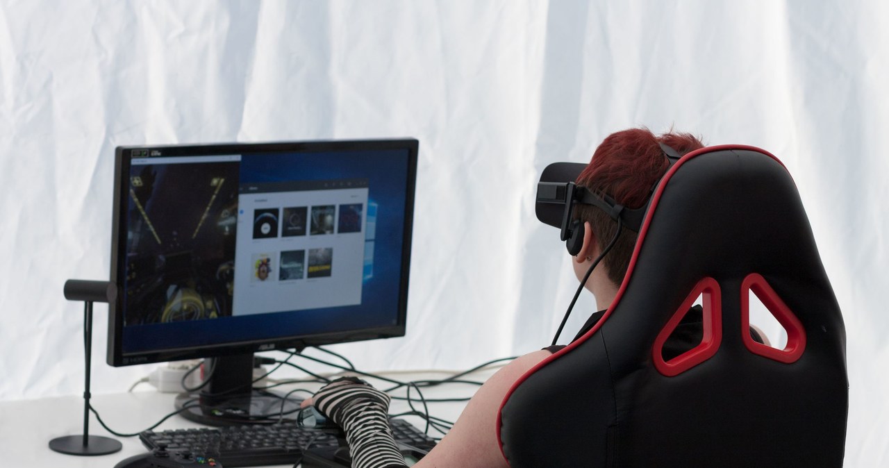 E-Sport i VR? Już w październiku /123RF/PICSEL