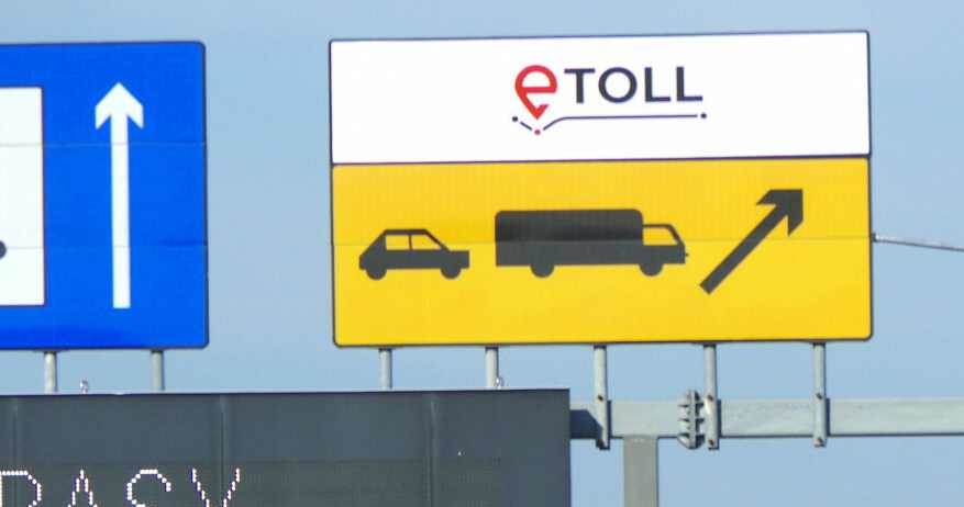 E-Toll - gdzie obowiązuje, skąd pobrać aplikację i ile kosztuje przejazd autostradą, którą obejmuje ten system? /Marek Bazak /East News