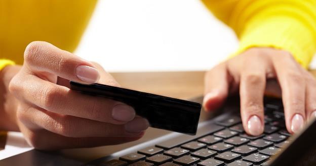 E-zakupy: Co można oddać, a czego nie, kupując w internecie? /&copy;123RF/PICSEL