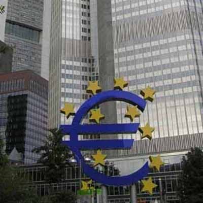 EBC będzie kupować firmowe obligacje /AFP