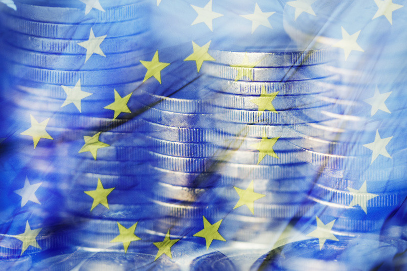 EBC dorzuca 500 mld euro na walkę z kryzysem /123RF/PICSEL