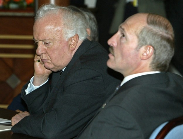 Eduard Szewardnadze (z lewej) / 	YURY KABODNOV    /PAP/EPA