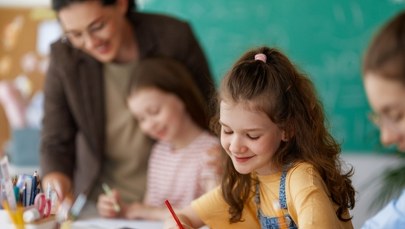 Edukacja bez cyfrowych gadżetów? Oto co proponują specjaliści