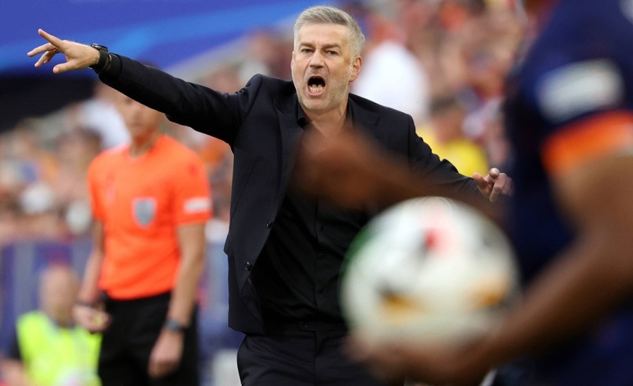 Edward Iordanescu podczas meczu reprezentacji Rumunii na Euro 2024 /Friedemann Vogel /PAP/EPA