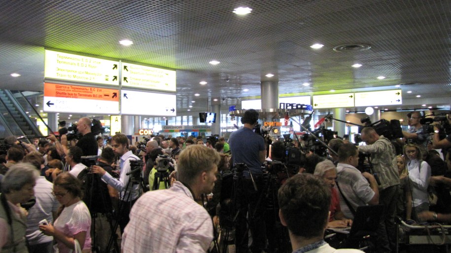 Edward Snowden spotkał się z 10 przedstawicielami organizacji broniących praw człowieka i dziennikarzami /Przemysław Marzec /RMF FM