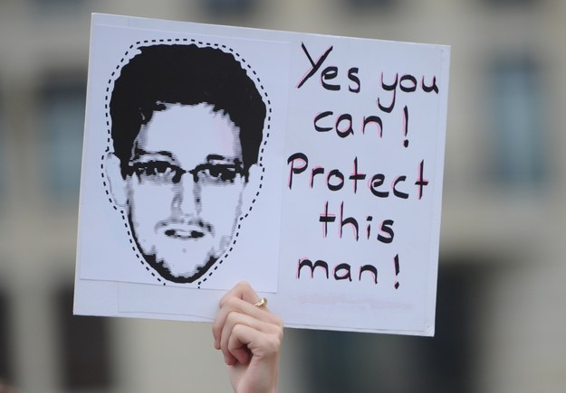 Edward Snowden ubiega się o azyl w Rosji /Ole Spata /PAP/EPA