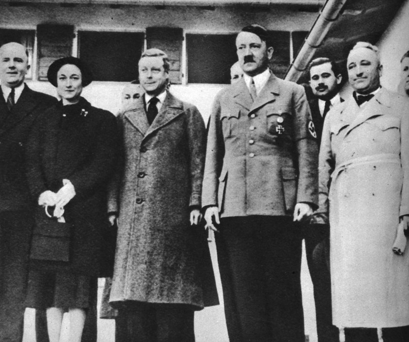 Edward VIII Windsor i Wallis Simpson na spotkaniu z Adolfem Hitlerem /Mary Evans Picture Librar /Agencja FORUM